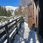 Montagnard Avec Balcon, Proche Piste Et Centre - Fr-1-814-77 *