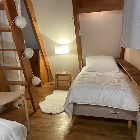 شاليه Montagnard Avec Balcon, Proche Piste Et Centre - Fr-1-814-77 *