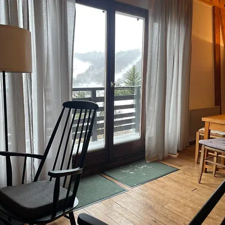 Chalet Montagnard Avec Balcon, Proche Piste Et Centre - Fr-1-814-77